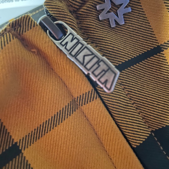 Nikita Women’s Waterproof Ski Snowboard Jacket Large - Picture 9 of 10